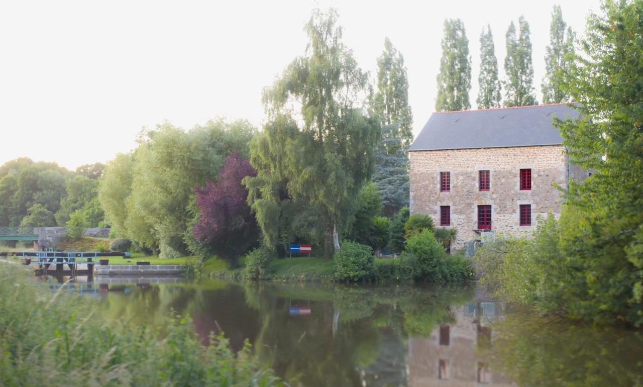 Le Moulin Du Mottay Bed & Breakfast Evran Exterior photo